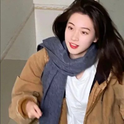 倒挂的爱丽丝
